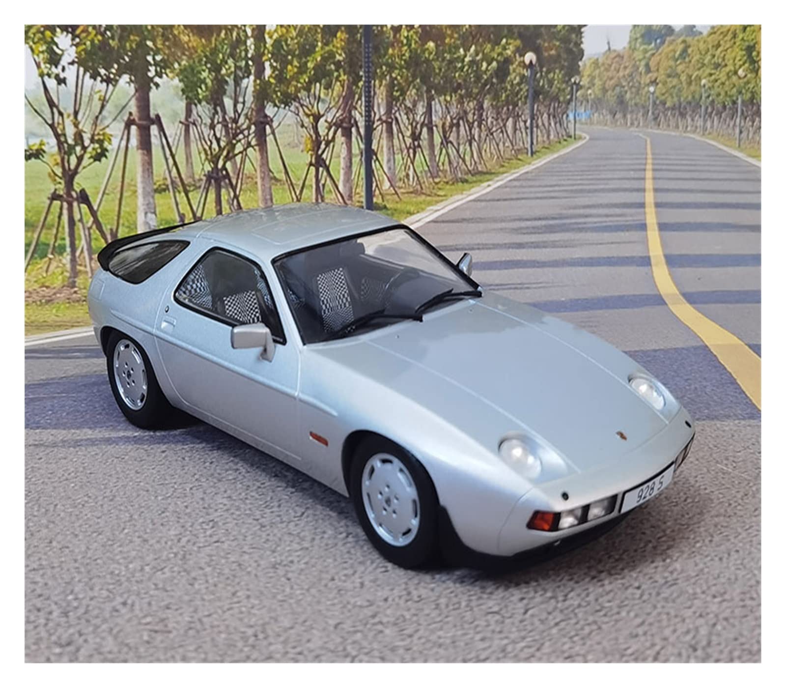 1/18 ポルシェ928S Amazon.co.jp: ダイキャストカー 1 18 ポルシェ ポルシェ 928 S